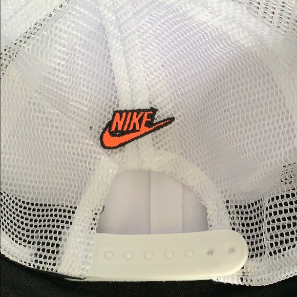 nike smiley face hat
